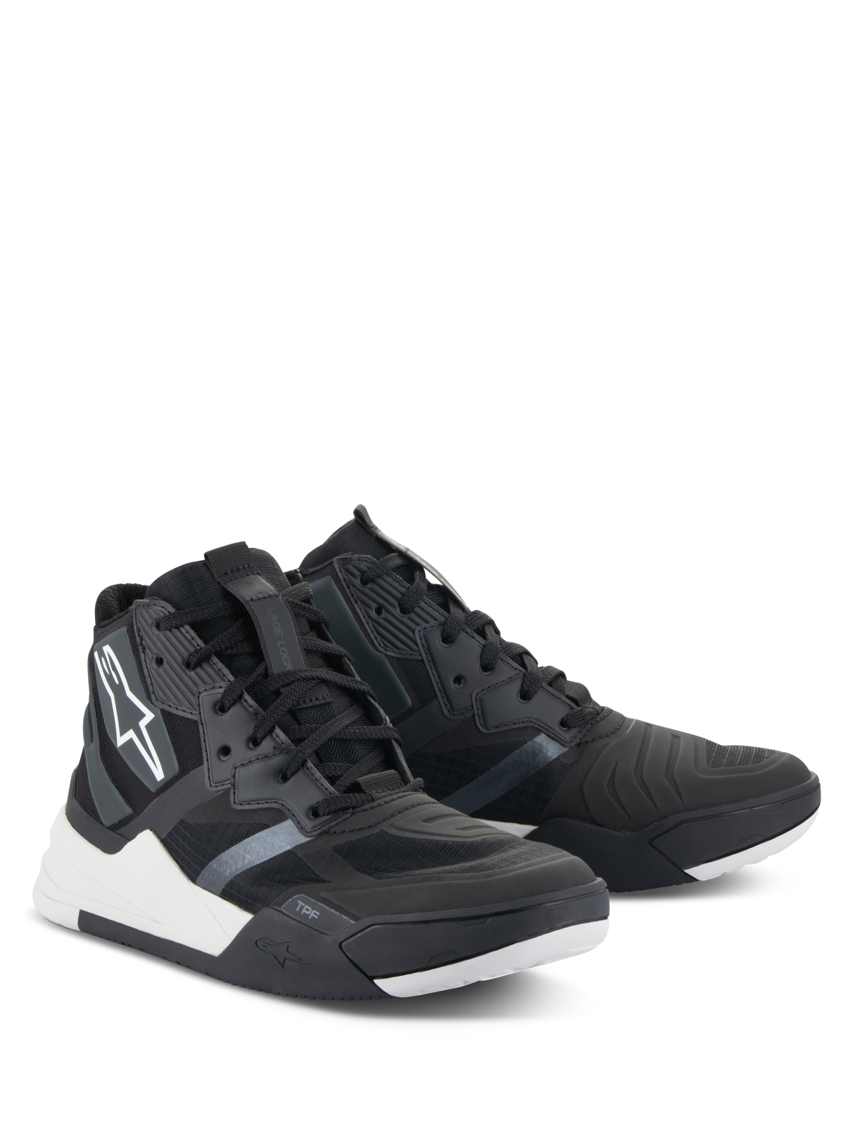 Alpinestars Speedflight schoenen, performance motorschoenen, zwart en wit, sneakers in straatstijl voor motorrijders met een ripstop bovenwerk, witte accenten op de tussenzool en het Alpinestars-logo aan de zijkant