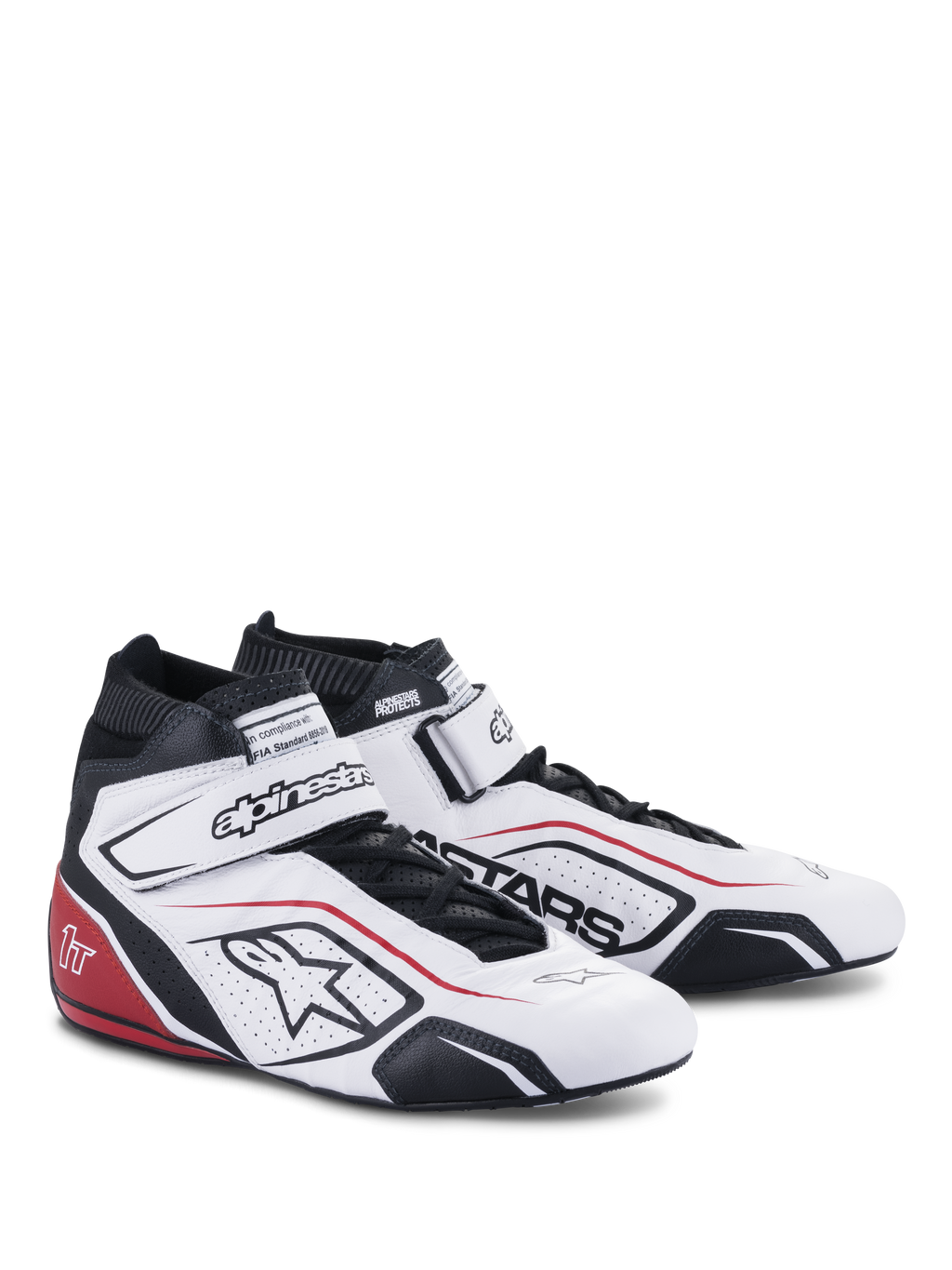 Chaussures Alpinestars Tech-1 T V3 FIA, chaussures de course automobile, blanc avec accents noirs et rouges, dotées d'une tige en cuir pleine fleur, d'une sangle de cheville réglable à bande auto-agrippante, de panneaux latéraux perforés avec le logo Astars et d'un design de course professionnel.
