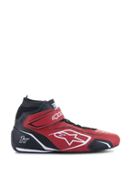 Alpinestars Tech-1 T V3 Shoes FIA, chaussures de course professionnelles rouges et noires, profil latéral, design montant, logo Alpinestars blanc et marquage 1T, sangle Velcro à la cheville, cuir de bovin perforé pour la respirabilité, semelle de performance noire fine, chaussures de sport automobile certifiées FIA