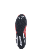 Chaussures Alpinestars Tech-1 T V3 FIA, chaussures de course automobile, rouge, noir et blanc, vue de dessous de la semelle en caoutchouc noir avec un motif de bande de roulement asymétrique et logo Alpinestars blanc