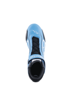 Alpinestars Tech-1 T V3 Shoes FIA, chaussures de course automobile, bleu clair, noir et blanc, vue de dessus montrant une construction en cuir de bovin intégral, lacets noirs avec sangle à crochet et boucle, logo Alpinestars blanc sur le bout du pied et languette perforée pour la respirabilité
