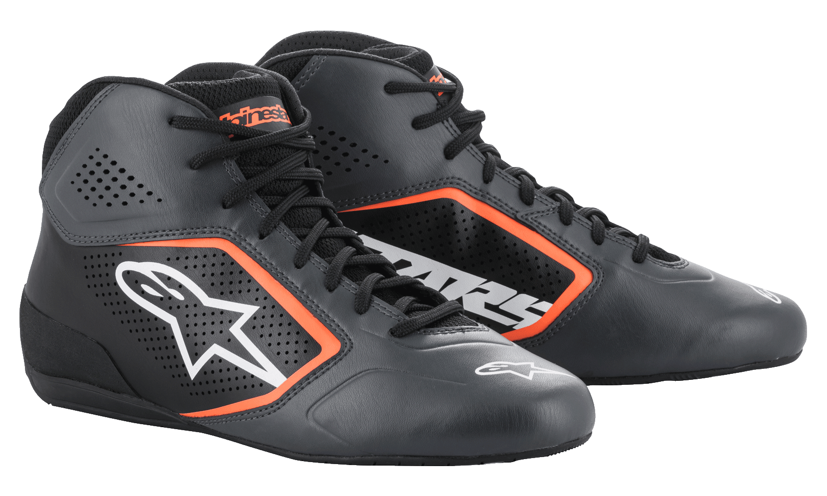 Alpinestars Tech-1 K Start V2 Schuhe, Karting-Schuhe, Asphalt-Schwarz und Orange Fluo, mit perforiertem Mikrofaser-Obermaterial und leuchtend orangefarbenen Akzenten, weißes Astar-Logo an der Seite, schlankes, flaches Rennsport-Design