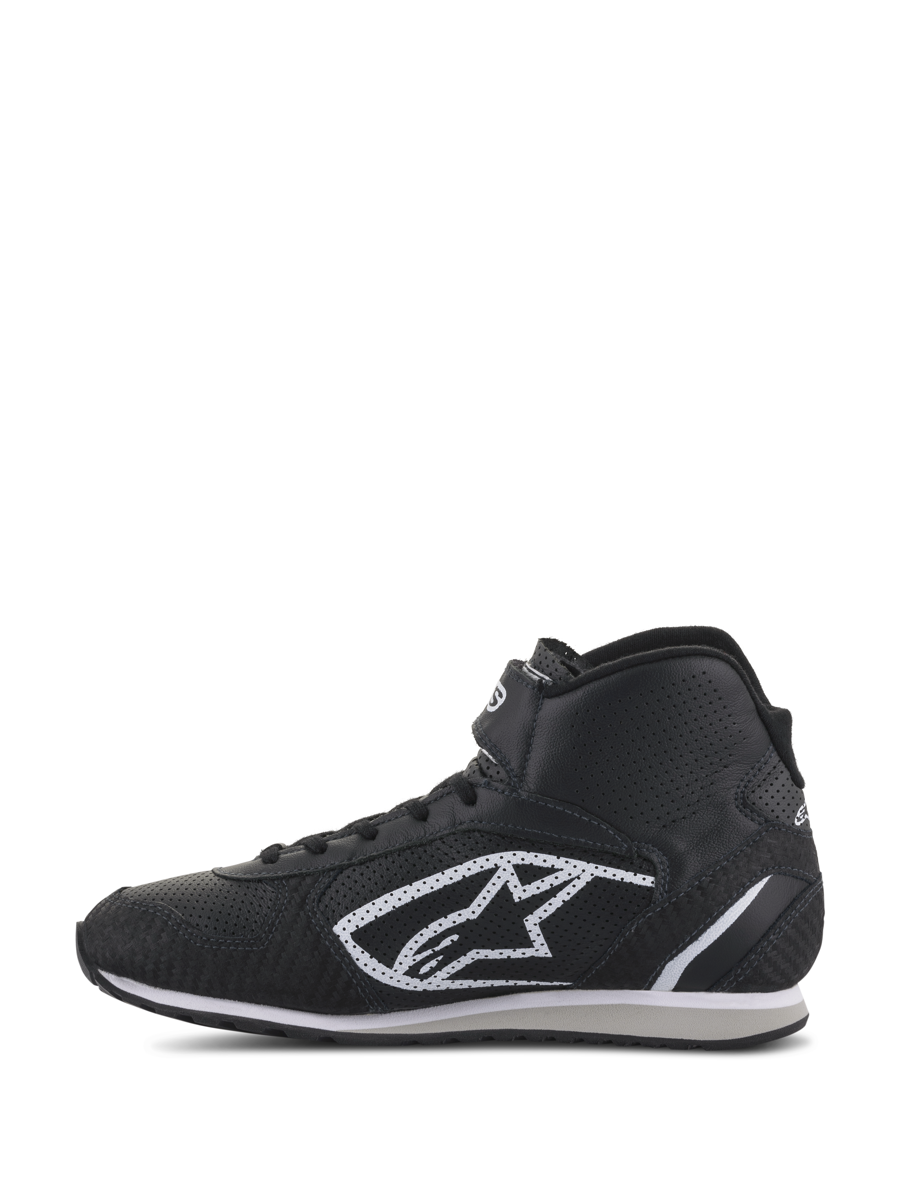 Chaussures Radar Alpinestars, chaussures pour équipe de stand de course automobile, noir et blanc, profil montant doté d'une tige en cuir perforé, logo A-star blanc emblématique sur le côté, sangle de cheville réglable à scratch