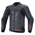 Alpinestars GP Plus R V4 Rideknit leren jas, zwart, professionele motorracejas, tonaal sterlogo op de borst, rode Rideknit-accenten op de manchetten en onderste zoom, geperforeerde ventilatiepanelen, DFS schoudersliders, premium leren constructie met geïntegreerde RIDEKNIT-technologie