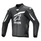 Alpinestars GP Plus R V4 Airflow Lederjacke, Schwarz und Weiß, Vorderansicht mit großem weißen Astars-Logo und Schriftzug auf der Brust, perforierte Lederbahnen für Luftzirkulation, DFS-Schulterschleifer, Reißverschlusstaschen und verstellbare Taillengurte, Premium-Leder-Motorradrennbekleidung