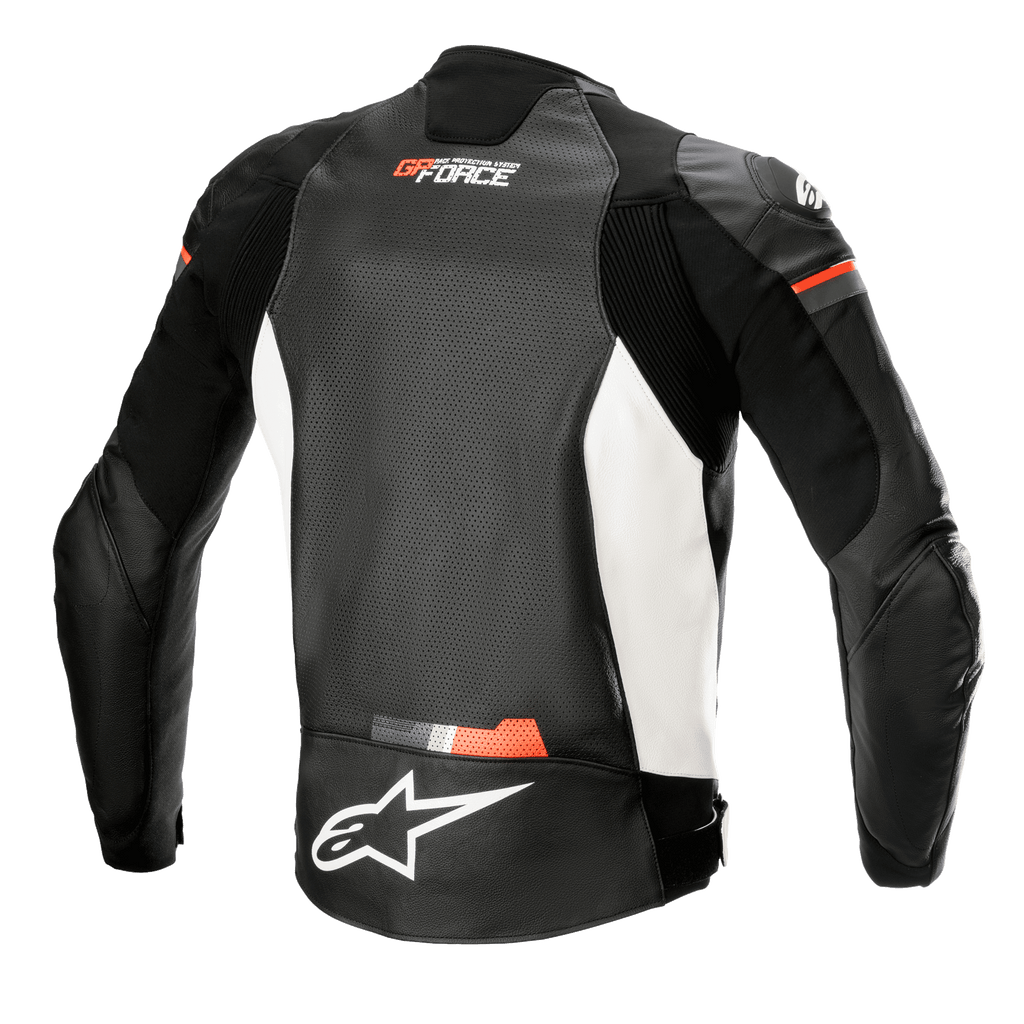 Alpinestars GP Force Airflow Leren Jas, achteraanzicht, zwart, wit en fluorood, geperforeerd lederen rugpaneel voor ventilatie, accordeon stretch-inzetstukken op de schouders en zijkanten, wit Alpinestars-logo op de onderrug, GP Force-branding op de bovenrug, sportieve motorkleding