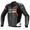Alpinestars GP Force Airflow leren motorjas, zwart met witte en rode fluo accenten, geperforeerde leren motorracejas met DFS Lite schouderprotectoren, Alpinestars branding op de borst en mouwen, geventileerd sportief ontwerp
