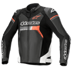 Alpinestars GP Force Airflow leren motorjas, zwart met witte en rode fluo accenten, geperforeerde leren motorracejas met DFS Lite schouderprotectoren, Alpinestars branding op de borst en mouwen, geventileerd sportief ontwerp