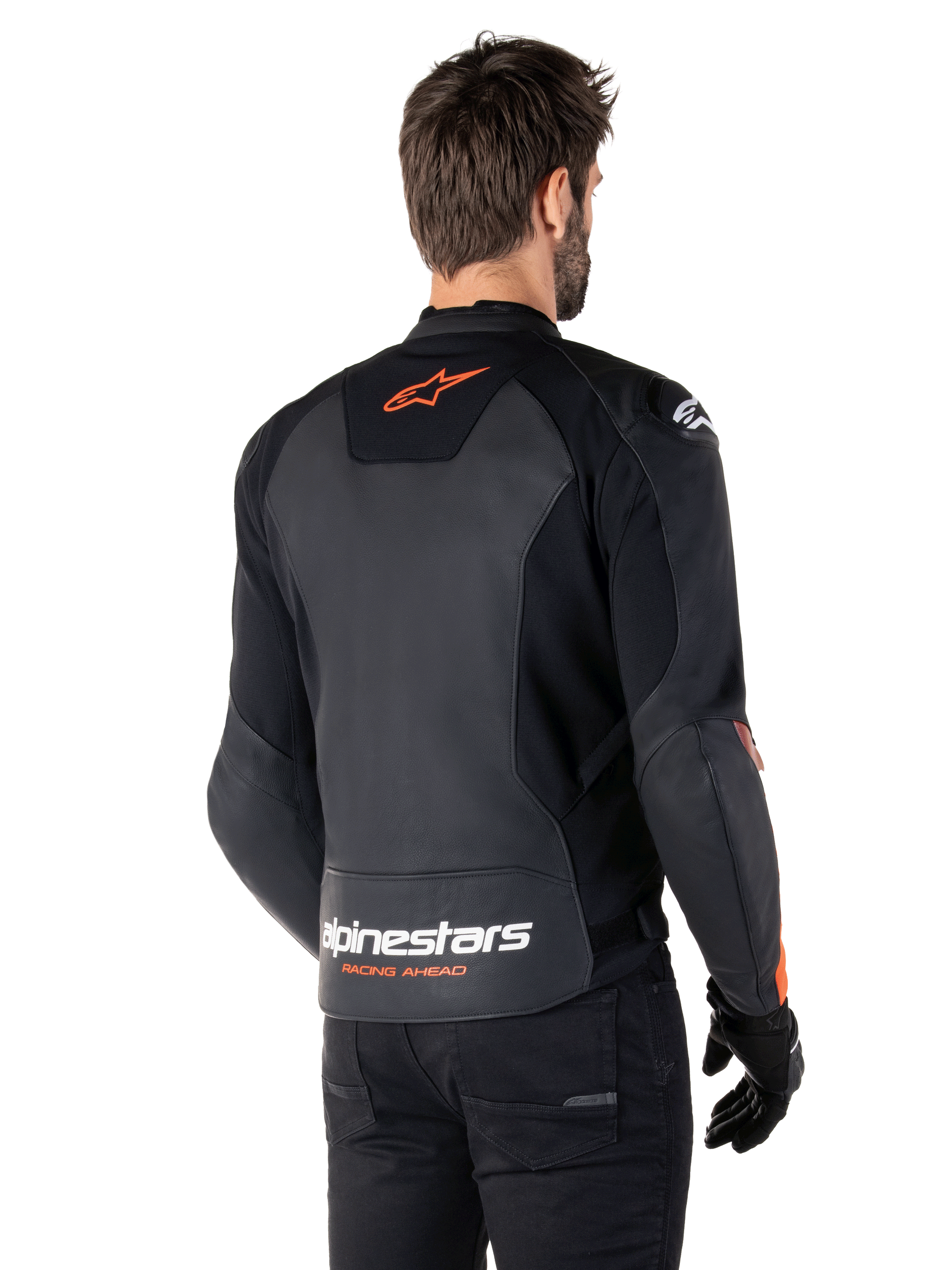 Alpinestars Faster V3 Leren Jas, sportief motorjack, zwart en fluo rood, met hoogwaardige lederen constructie, HRSF stretchpanelen en DFS GP Lite schouderprotectoren, strak op de racerij geïnspireerd design met technische details.