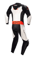 Alpinestars GP Force Chaser eendelig leren pak, achteraanzicht, zwart, wit en fluorood, met een aerodynamische rugbult, Tech-Air Ready-logo op de taille en witte leren panelen, professioneel rundleren motorracepak