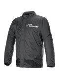 Veste Alpinestars Hurricane Rain V2, veste de pluie moto, noire, avec logo Alpinestars blanc sur la poitrine, col haut, fermeture éclair frontale avec rabat anti-tempête, poignets et ourlet élastiqués, textile laminé imperméable