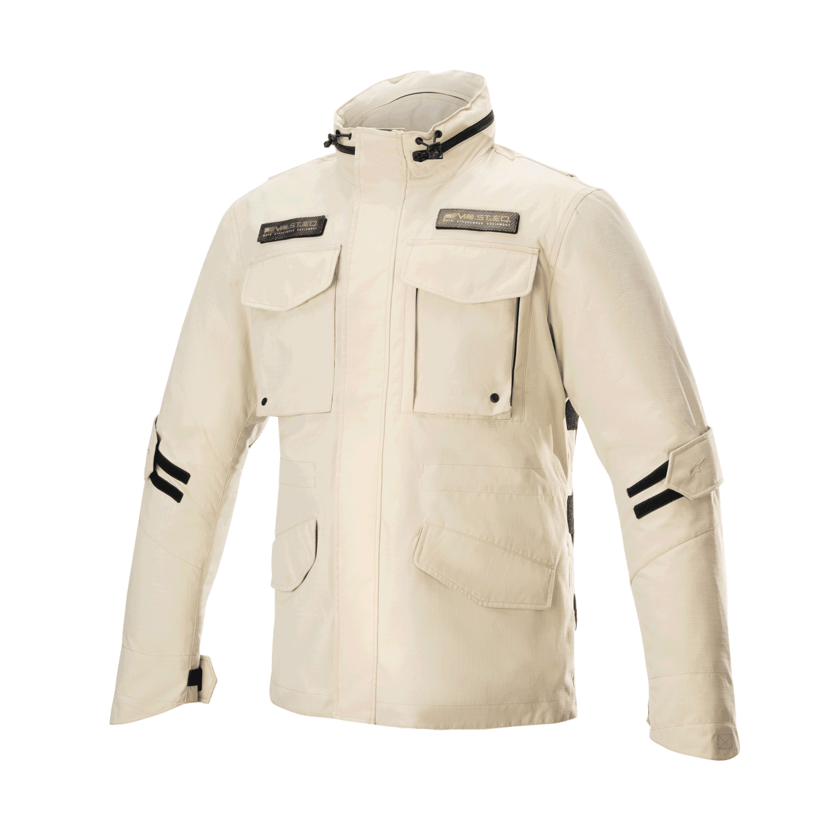 Alpinestars MO.ST.EQ Field wasserfeste Primaloft-Jacke, urbane Motorradjacke, Sand Military, vier vordere Pattentaschen, hoher Kragen und schwarze verstellbare Riemen an den Ärmeln, modernes Streetwear-Design mit wasserfester Ripstop-Konstruktion