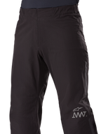 Alpinestars AMT-8 Stretch Drystar® XF Pant Liner, doublure de pantalon de moto, noir, avec l'étoile Alpinestars et le logo AMT sur la jambe, taille élastique, construction textile imperméable épurée