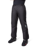 Pantalon Alpinestars Bogotá Pro Drystar® 3 Seasons, pantalon de moto adventure touring, noir, porté avec des bottes de moto noires, avec empiècements réfléchissants aux genoux et logo Drystar, conception textile imperméable légère pour une conduite toutes saisons