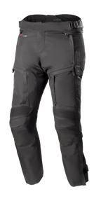 Alpinestars Bogota Pro Drystar 4 Seasons Pants Short, pantalon de moto touring noir, imperméable et respirant, panneaux de genoux en accordéon renforcés, sangles de taille réglables, ventilations et poches zippées, tissu Ripstop durable, protection toutes saisons