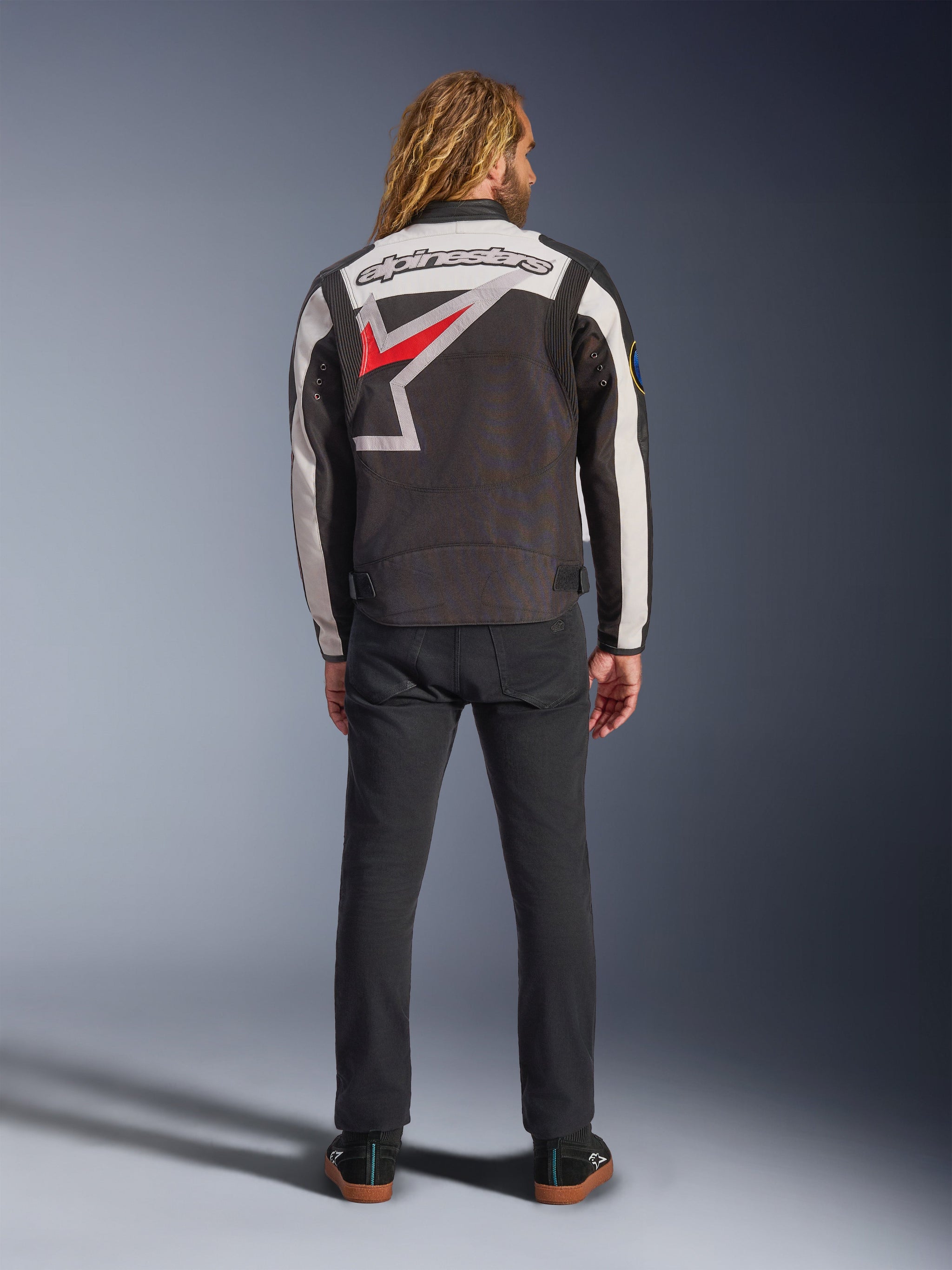 Axton Veste