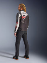 Axton Veste