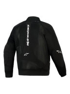 Alpinestars Flight Air Jacke, Schwarz, Rückansicht, Urbane Motorradjacke im Bomber-Stil, erweiterte 3D-Mesh-Einsätze, weißes vertikales Branding auf dem Rücken, Astar-Logos an den Ellbogen, gerippte Stretch-Strickbündchen an Ärmeln und Saum.