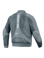 Alpinestars Flight Air Jacke, Urbane Motorradjacke, Storm Gray, Rückansicht mit großem vertikalem weißem Alpinestars-Logo, großflächige 3D-Mesh-Einsätze für Luftzirkulation, gerippter Bund und Bündchen im Bomber-Stil