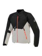 Veste Alpinestars Provoke, veste de moto urbaine, noir et gris métal avec détails de fermetures éclair rouge fluorescent, dotée de panneaux de poitrine perforés au laser, renforts en softshell ripstop et attache en anneau en D à l'avant, design urbain conçu pour la conduite par temps chaud