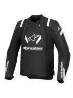 Veste Alpinestars T-Stunt Air, noir et blanc, vue de face d'une veste de moto à coupe sportive, avec un grand logo et le texte Alpinestars blancs sur la poitrine, des accents blancs sur les épaules et des panneaux en mesh pour une ventilation modulaire