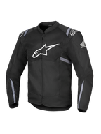 Alpinestars Honda T-SPS Air V2 motorjas, zwarte textiele motorjas met een groot wit Alpinestars-logo op de borst en Honda-vleugellogo op de mouw, voorzien van geperforeerde mesh-panelen voor ademend vermogen, grijze reflecterende strepen op de mouwen en taille, en een ritssluiting aan de voorzijde.
