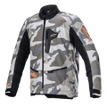 Alpinestars Venture XT jas, adventure touring motorjas, Mojave Camo in grijstinten en wit met fluoranje accenten, zwarte textielpanelen op de mouwen, borst- en taillezakken met ritssluiting, hoge kraag, duurzame textielconstructie voor off-road avonturen