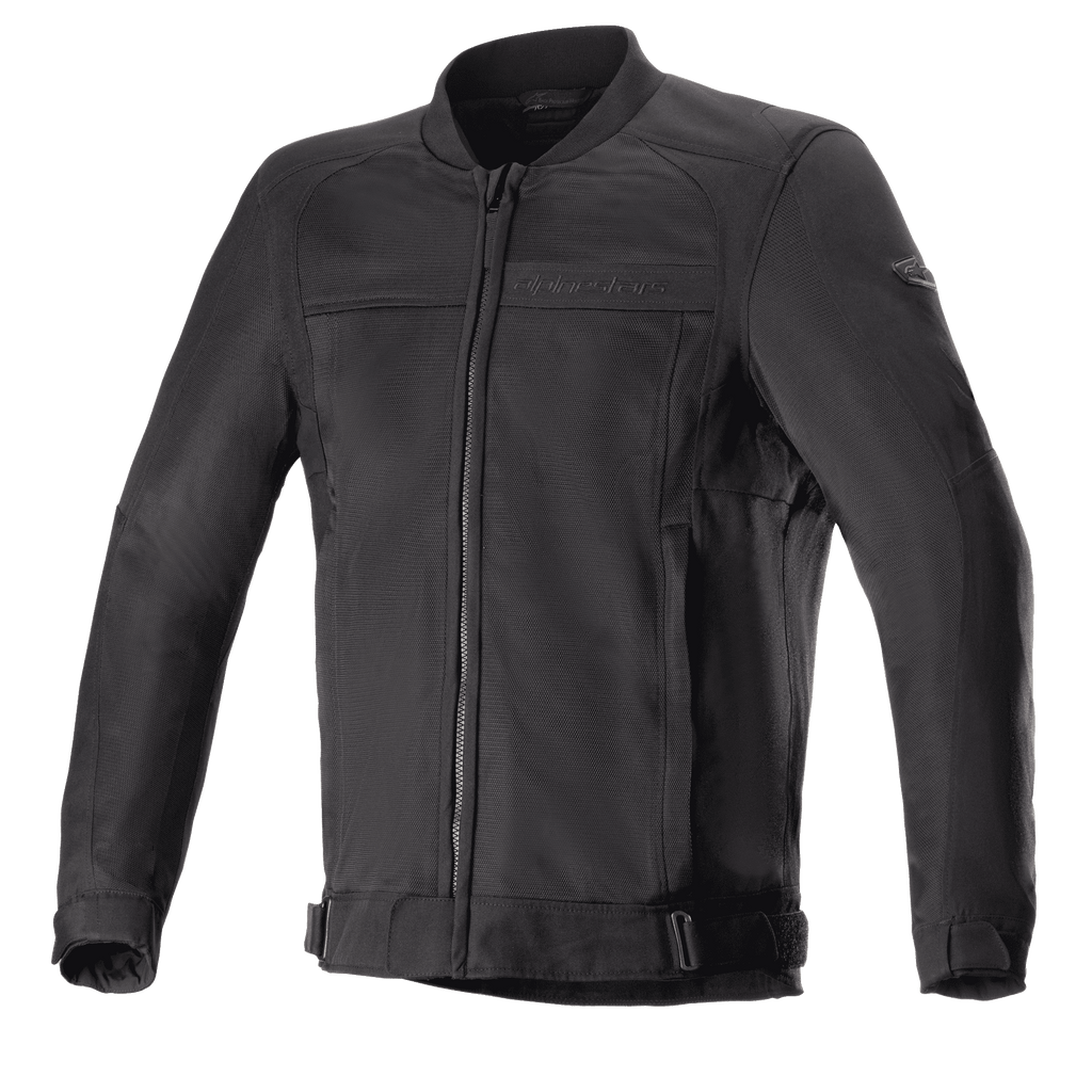 Alpinestars Luc V2 Air Jacke, schwarze Motorradjacke im Bomber-Stil mit Frontreißverschluss und Rippkragen, verstellbare Taillenriemen, Mesh-Einsätze zur Belüftung, dezentes Branding auf Brust und Ärmel, strapazierfähiges Textilgewebe für urbane Fahrten