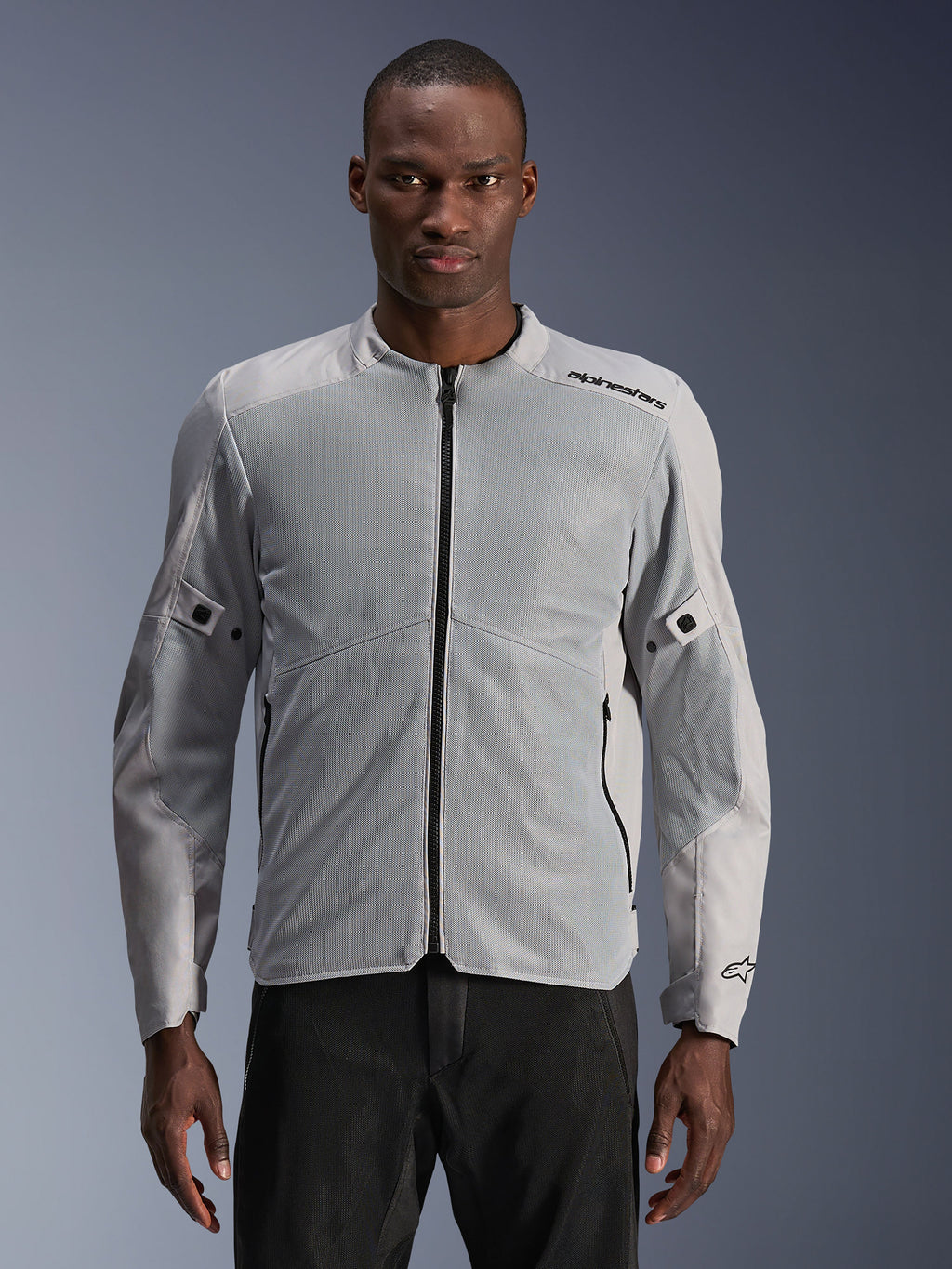 Alpinestars C-1 Air Jacke, Herren-Urban-Motorradjacke, Silber und Grau, mit Tech-Mesh-Einsätzen für maximale Belüftung, CE-zertifiziert Klasse A, Nucleon Flex Plus Protektoren, Tech-Air® Ready, leichtes belüftetes Design für den Stadtverkehr.
