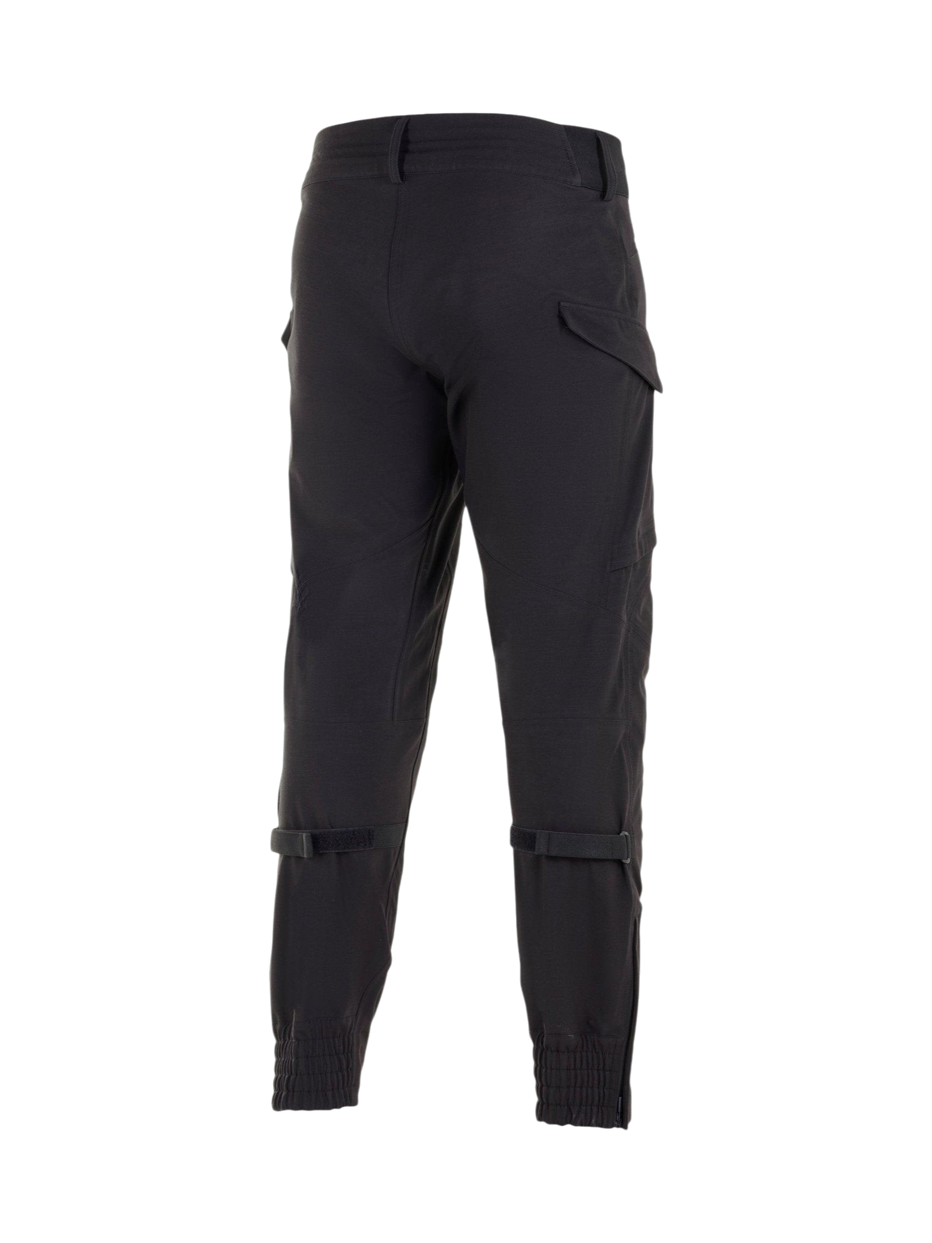 Alpinestars Juggernaut Wasserdichte Hose, urbane Herren-Motorradhose, Schwarz, Softshell-Material mit Wadenverstellern und elastischen Bündchen, Rückansicht.