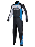Alpinestars Atom Graphic 4 Suit, eendelig autoracepak, zwart, zilver en blauw, met opvallende ASTARS-branding op de borst, witte en blauwe panelen, hoge kraag en geribbelde manchetten, professionele beschermende kleding voor de autosport