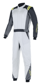 Alpinestars Atom FIA Suit, autoracepak, zilver en antraciet met fluogele accenten, eendelig ontwerp met een hoge kraag en elastische manchetten, professionele beschermende kleding voor de autosport