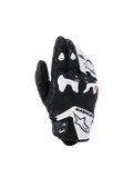 Gants Alpinestars SP-R Tech, gants de moto de course, noirs et blancs, dotés d'une protection d'articulations divisée en TPU blanc, construction en cuir perforé, logo Alpinestars sur la manchette et accents rouges sur les doigts, design sport à manchette courte.