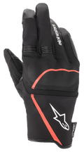 Alpinestars Syncro V2 Drystar motorhandschoenen, urban motorhandschoenen, zwart met fluo rode accenten, flexibele knokkelbescherming, wit Alpinestars logo op de manchet, accordeon stretchpanelen op de vingers, waterdicht en ademend ontwerp
