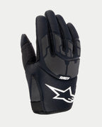Alpinestars Youth 2024 Thermo Shielder handschoenen, zwarte jeugd motorcrosshandschoenen, bovenaanzicht met neopreen constructie, grijze laser-gelamineerde beschermende patronen, wit Alpinestars-logo en ASTARS-branding, geïsoleerd voor off-road rijden bij koud weer