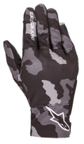 Alpinestars Youth Reef handschoenen, stedelijke motorhandschoenen, Black Gray Camo, bovenaanzicht met grijs camouflagepatroon, witte Alpinestars-branding op de pols en wijsvinger, lichtgewicht stretch textielconstructie