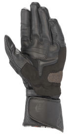 Gants en cuir Alpinestars SP-8 V3, Noir Noir, vue de la paume montrant les inserts de préhension renforcés, le pouce perforé et la fermeture de manchette réglable par bande auto-agrippante, protection de course moto haute performance
