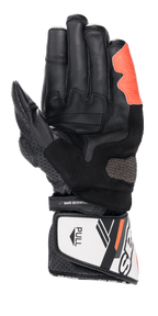 Gants Alpinestars SP-8 V3, gants de course moto, noir, blanc et rouge fluo, vue de la paume montrant les inserts d'adhérence texturés et la paume renforcée, fermeture de la manchette par crochet et boucle avec sangle « SAFE RETENTION » et tirette blanche « PULL », détails en cuir perforé