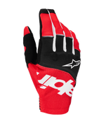 Alpinestars 2025 Techstar handschoenen, motorcross handschoenen, zwart en helderrood met witte accenten, met grote gesublimeerde Alpinestars-branding op de rugzijde en sterlogo op de knokkels, duurzame stretchstof voor off-road racen