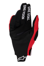 Gants Alpinestars 2025 Radar Pro, gants de motocross, rouge vif, paume en daim synthétique noir avec le texte "ONE GOAL ONE VISION" sur les doigts, accents en maille rouge, logo Astars blanc sur le poignet, design minimaliste pour un contrôle maximal