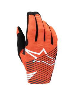 Alpinestars 2025 Radar Pro handschoenen, motorcross handschoenen, feloranje en zwart, met een groot wit sterlogo en zwarte diagonale strepen op een geperforeerde mesh handrug, ontworpen voor lichtgewicht prestaties en luchtstroom