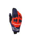 Gants Alpinestars Pro-Dura 2026, gants de motocross et d'enduro, bleu marine et orange vif avec accents blancs, protection des articulations en TPR en deux parties, logo Alpinestars sur le dos de la main, construction multi-panneaux flexible