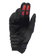 Gants Alpinestars Techdura, gants d'enduro tout-terrain, noir et rouge feu, vue côté paume avec suédine synthétique renforcée, graphismes en chevrons rouges sur le bout des doigts et fermeture auto-agrippante au poignet.