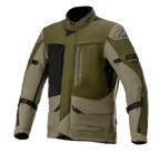 Veste Alpinestars Altamira GORE-TEX, veste de moto touring, vert militaire forêt et olive avec accents noirs, multiples poches utilitaires frontales et fermetures éclair, sangles de réglage aux bras, col haut, construction technique imperméable pour la conduite aventure