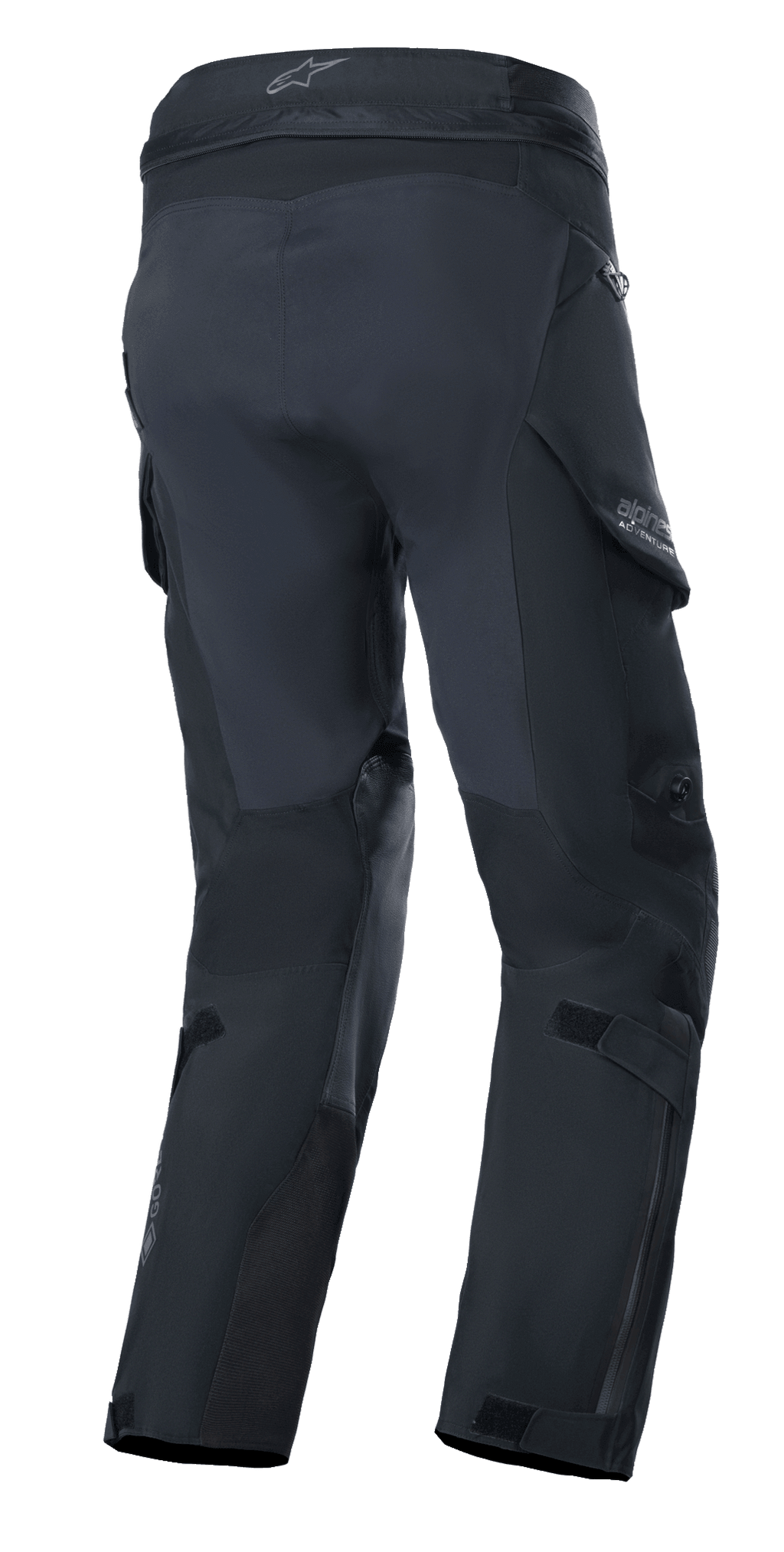 Alpinestars Boulder 3L GORE-TEX broek, adventure motorbroek, zwart, achteraanzicht met versterkt zitvlak en panelen aan de binnenzijde van de benen, voorzien van waterdichte cargozakken, GORE-TEX-branding op het onderbeen en duurzame gelamineerde constructie.