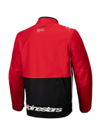 Alpinestars Pro-Dura Jas, off-road enduro-jas, zwart, helderrood en wit, achteraanzicht, voorzien van een rood bovenstuk en mouwen met een zwart onderpaneel, wit Alpinestars-logo op de onderzoom en duurzame ripstop-textielconstructie voor agressief trailrijden.