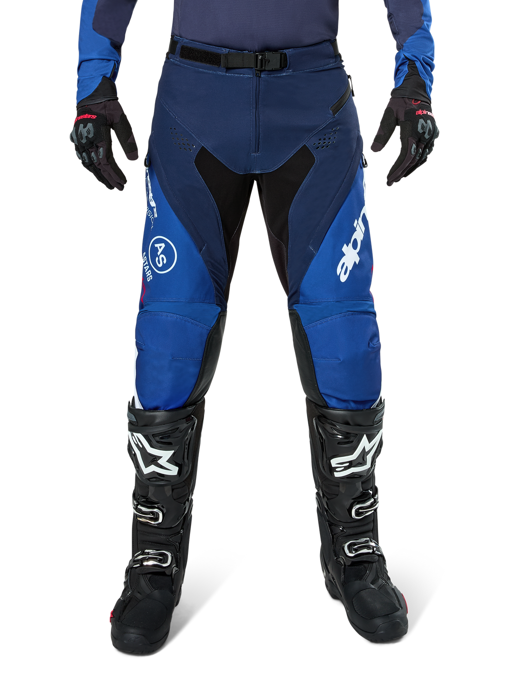 Alpinestars Pro-Dura Hose, Motocross-Hose, Navy und Hellblau mit weißen Akzenten, Vorderansicht getragen mit schwarzen Stiefeln und Handschuhen, technisches Design für Enduro- und Offroad-Fahrten