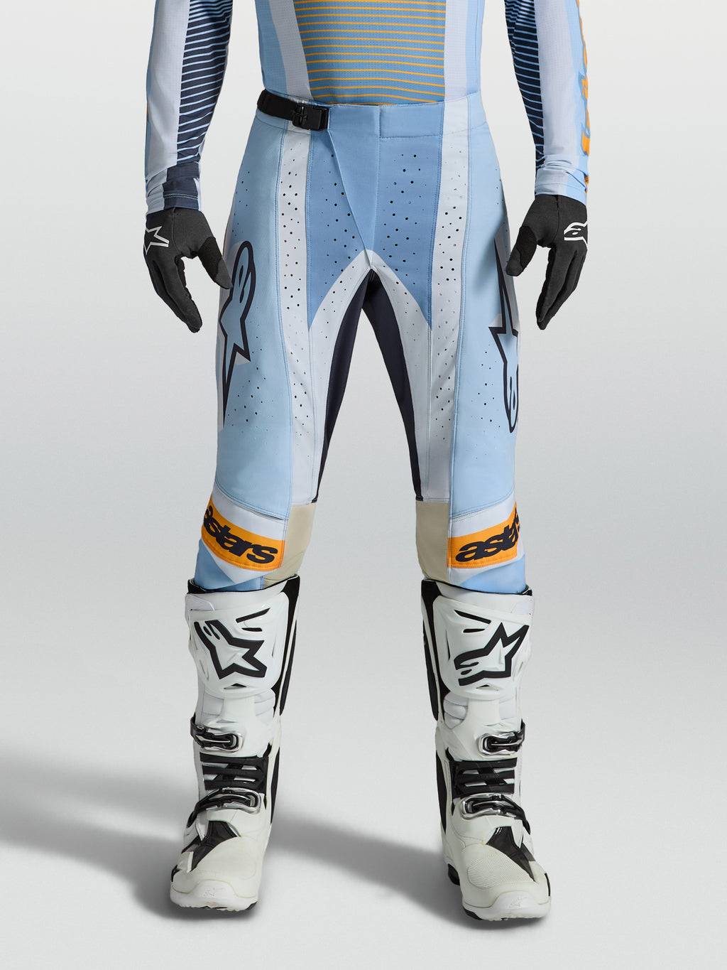 Alpinestars Techstar Maven Hose, Herren-Motocross-Hose in Blau und Orange, laserperforierte Belüftung und Rennpassform.
