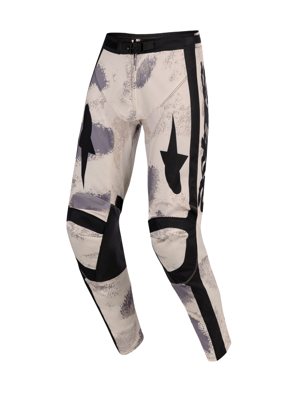 Alpinestars 2026 Racer Lahnd Pants, pantalon de motocross, Sand Camo, base blanc cassé avec motifs de coups de pinceau gris et noirs, graphismes d'étoiles noires sur les cuisses, panneaux de genoux renforcés noirs et boucle de taille réglable, design de course tout-terrain ergonomique
