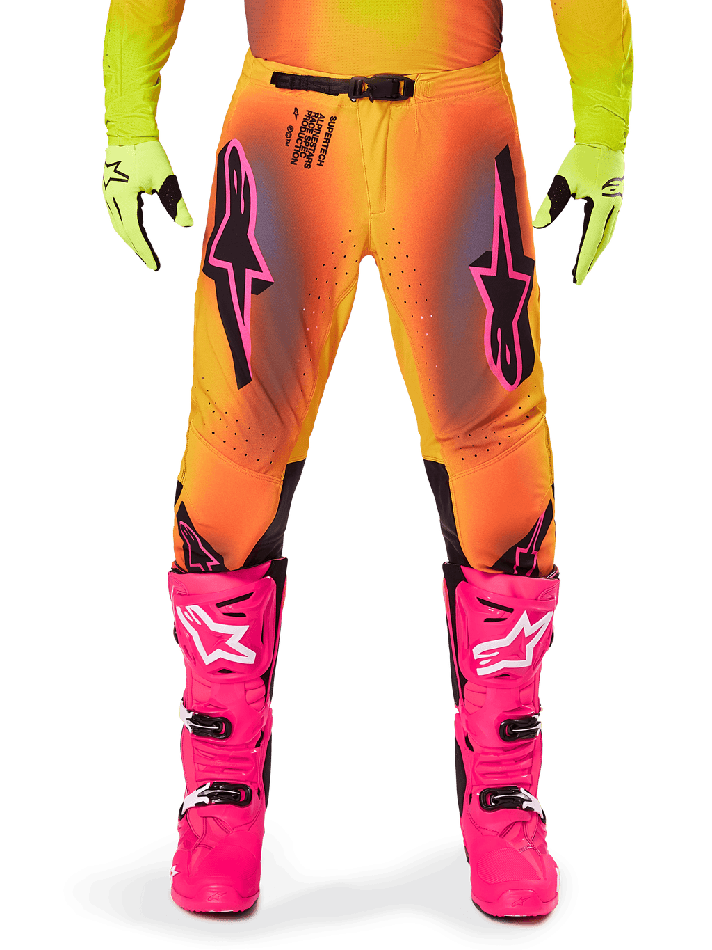 Alpinestars 2025 Supertech Lipan Hose, Motocross-Hose, orange-gelber Farbverlauf mit rosa und schwarzen Akzenten, getragen mit leuchtend rosa Stiefeln und neongelben Handschuhen, mit lasergeschnittener Belüftung und sicherem Taillenverschluss, Profi-Rennausrüstungs-Ensemble